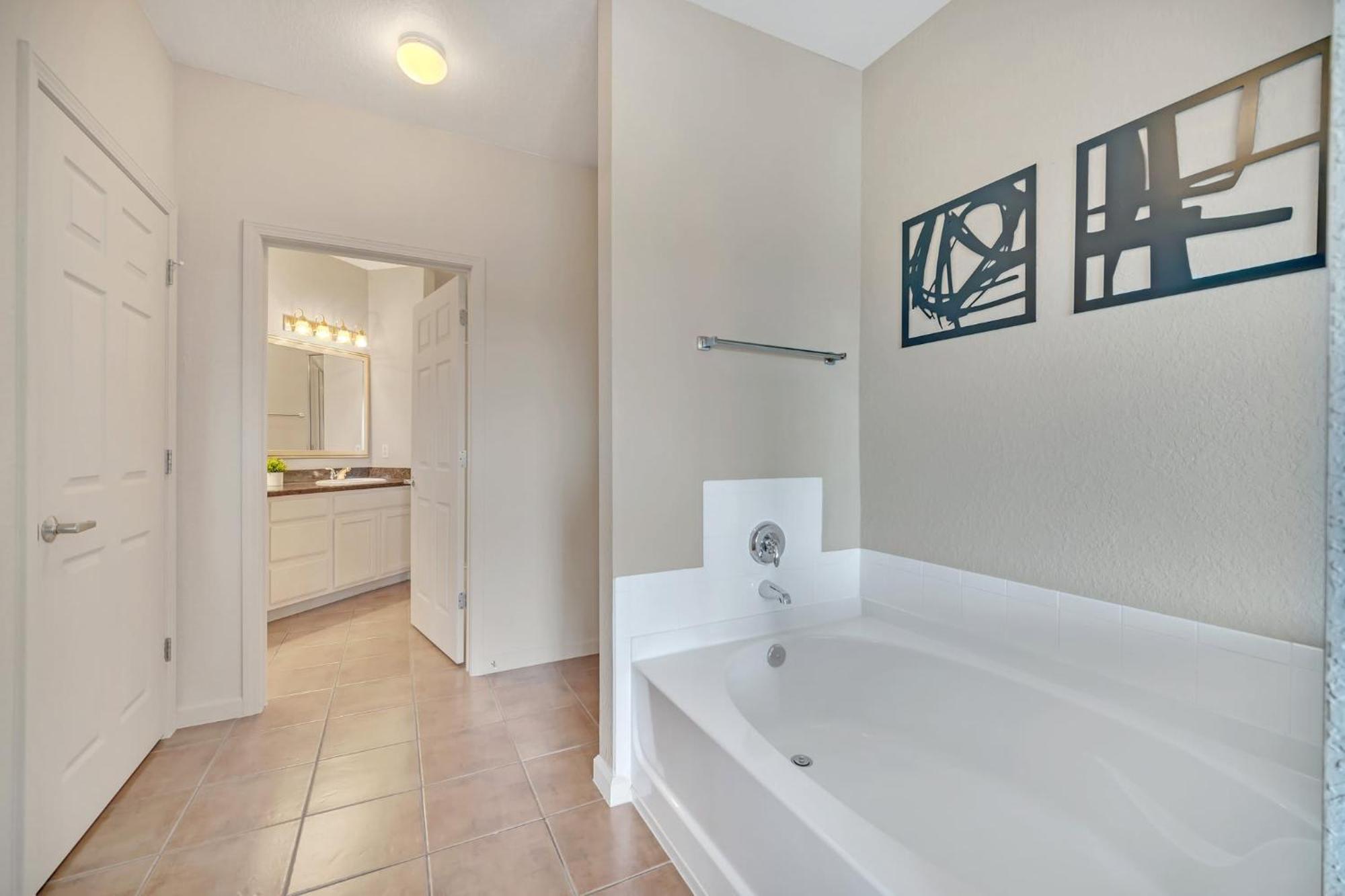 Spacious 2Br Condo W Pool & Hot Tub Near Disney Orlando Dış mekan fotoğraf